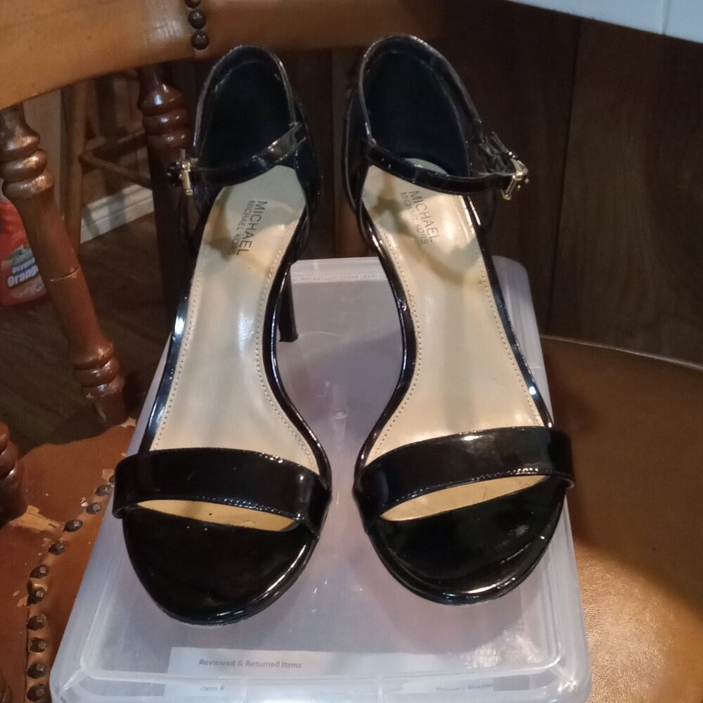 Heels - Picture 2 of 2